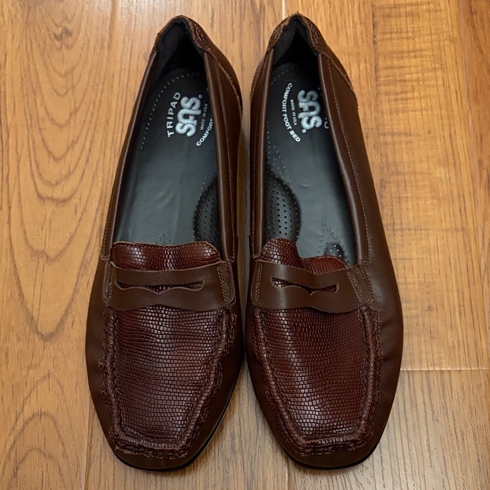 Tripad SAS Women's Rich Brown Leather Comfort Bed Loafers, size 9W